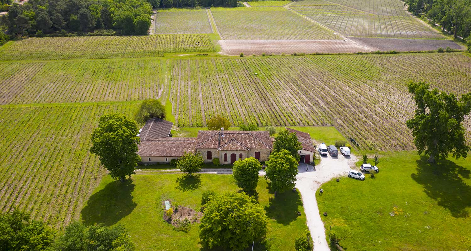 DOMAINE_DE_MERLET_DRONE_63